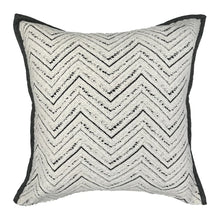 Load image into Gallery viewer, Pillow Silk, 18" x 18"