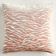 Load image into Gallery viewer, Cachet Pillow 20&quot;
