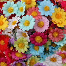 Load image into Gallery viewer, 100PC/lot  2.5cm Mini Daisy Decorative Flower Artificial Silk Flowers Party Wedding Decoration Home Decor(without stem) Cheaper
